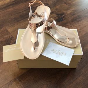 Michael Kors the Jet Set 6 plate jelly size 8